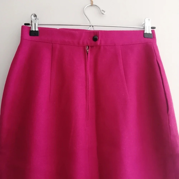 Vintage Magenta 100% Pure Virgin Wool Skirt with Pockets and Pleats 6 - Picture 9 of 16